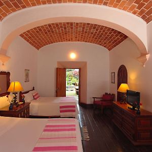 Habitación Estándar con 2 Camas Individuales